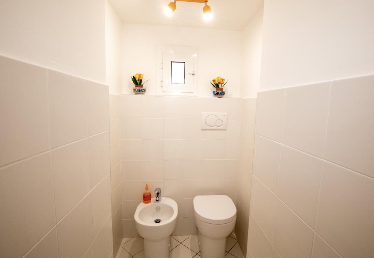 Via Manzoni Apartamento Savona Exterior foto