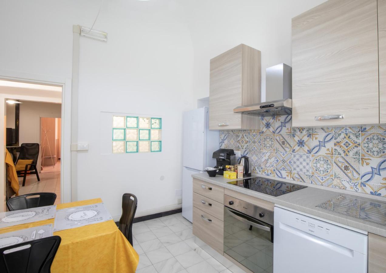 Via Manzoni Apartamento Savona Exterior foto